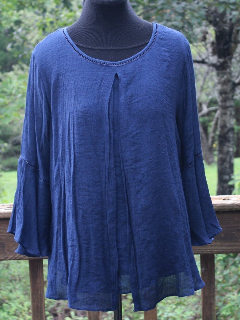 Navy Blue Bell-Sleeve Tunic Top Crochet trim Flowy Cool Airy Rayon Blend Sz Lrg